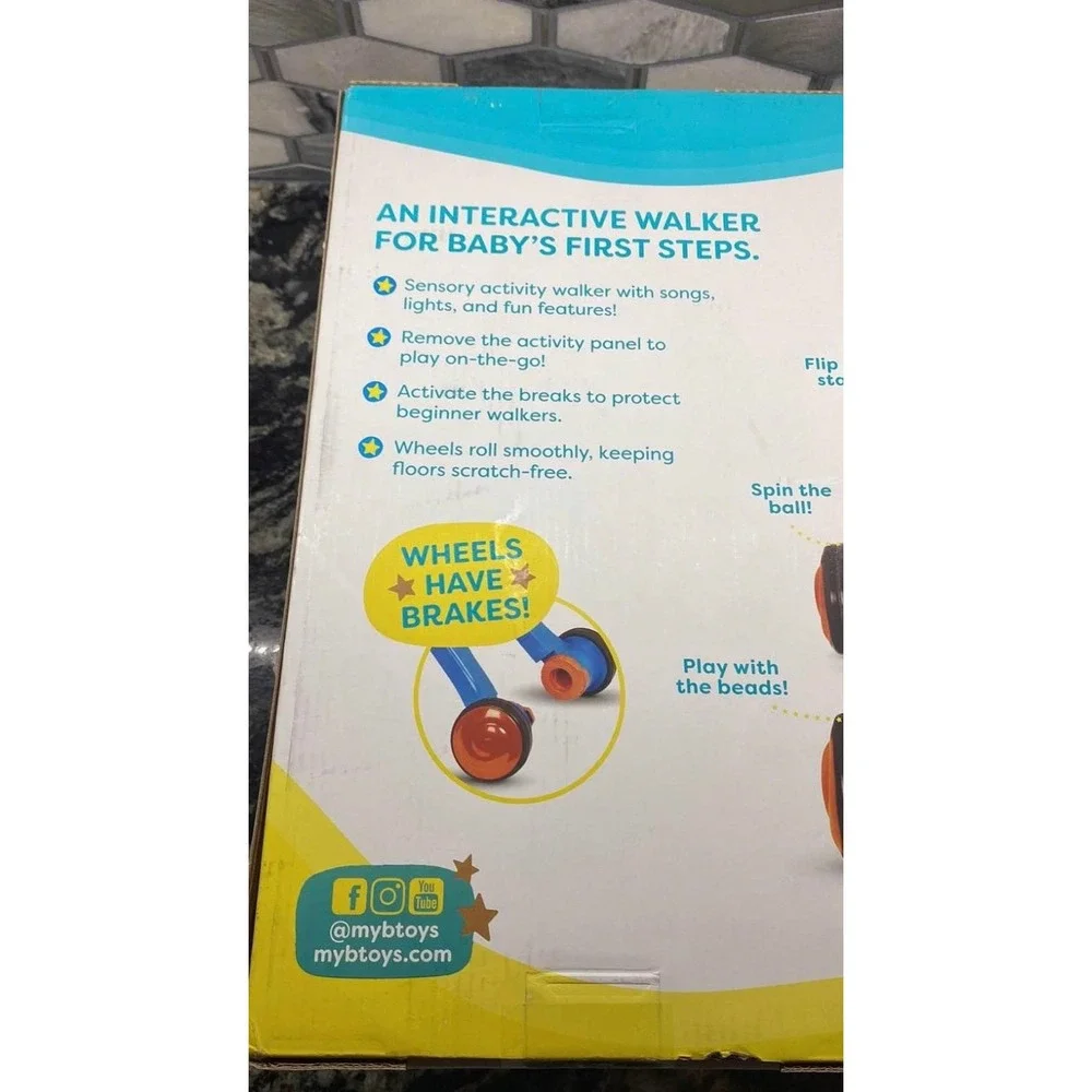 Walk 'n' Play Musical Activity Walker‎
